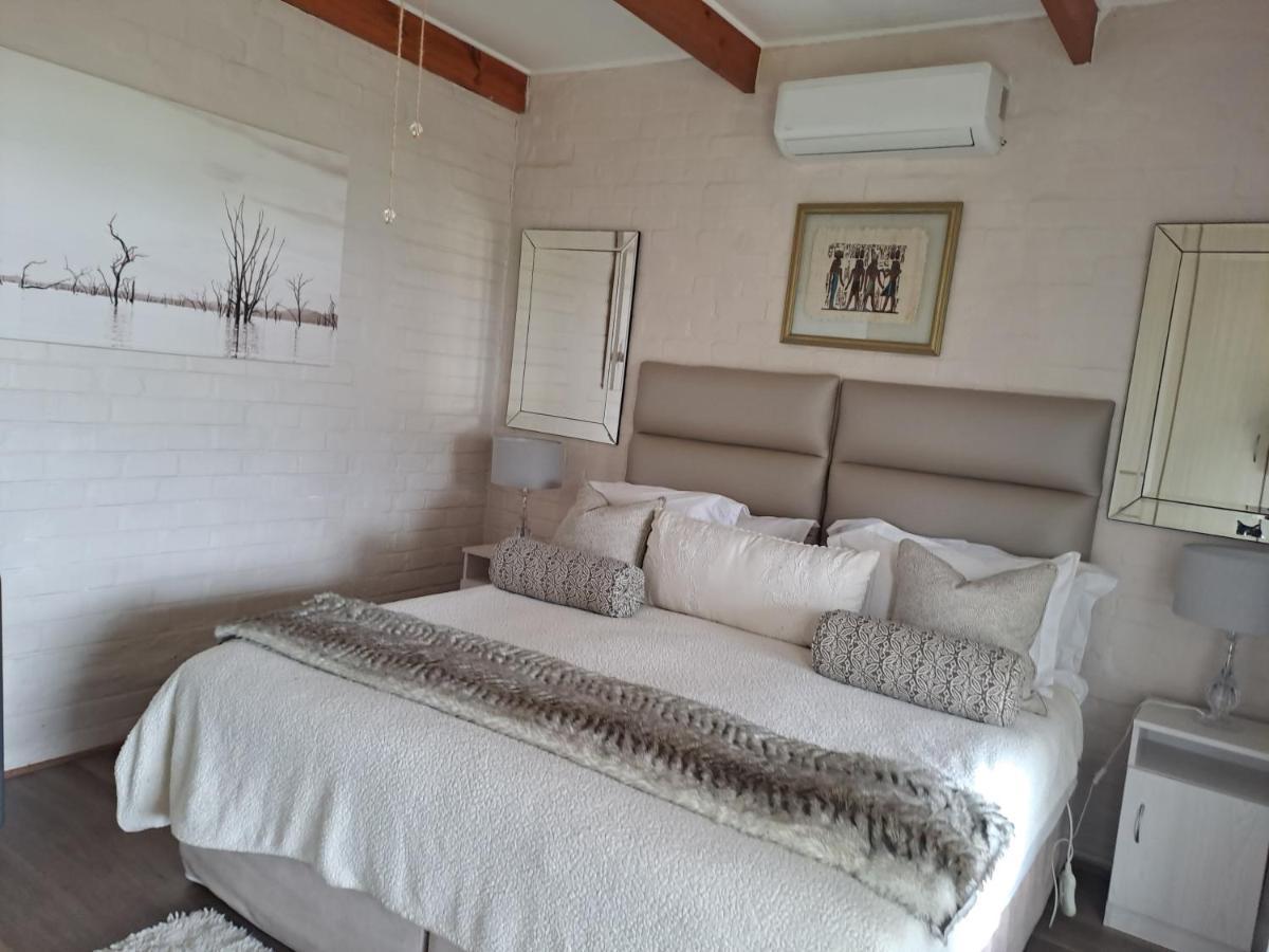 Milky Way Executive Suite Hermanus Exterior foto